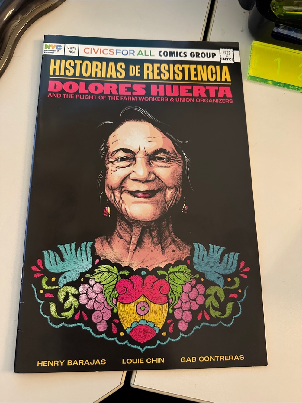 Historias de Resistencia Dolores Huerta – Illustrated Home Art Print (Black)